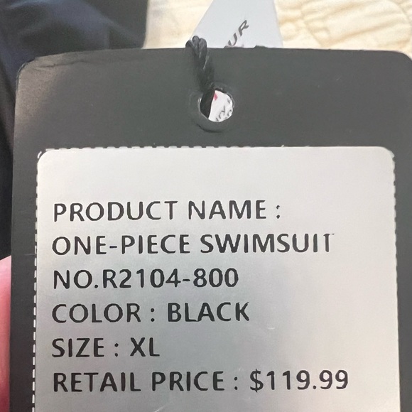 Black long sleeve swim/board suit - Picture 5 of 7